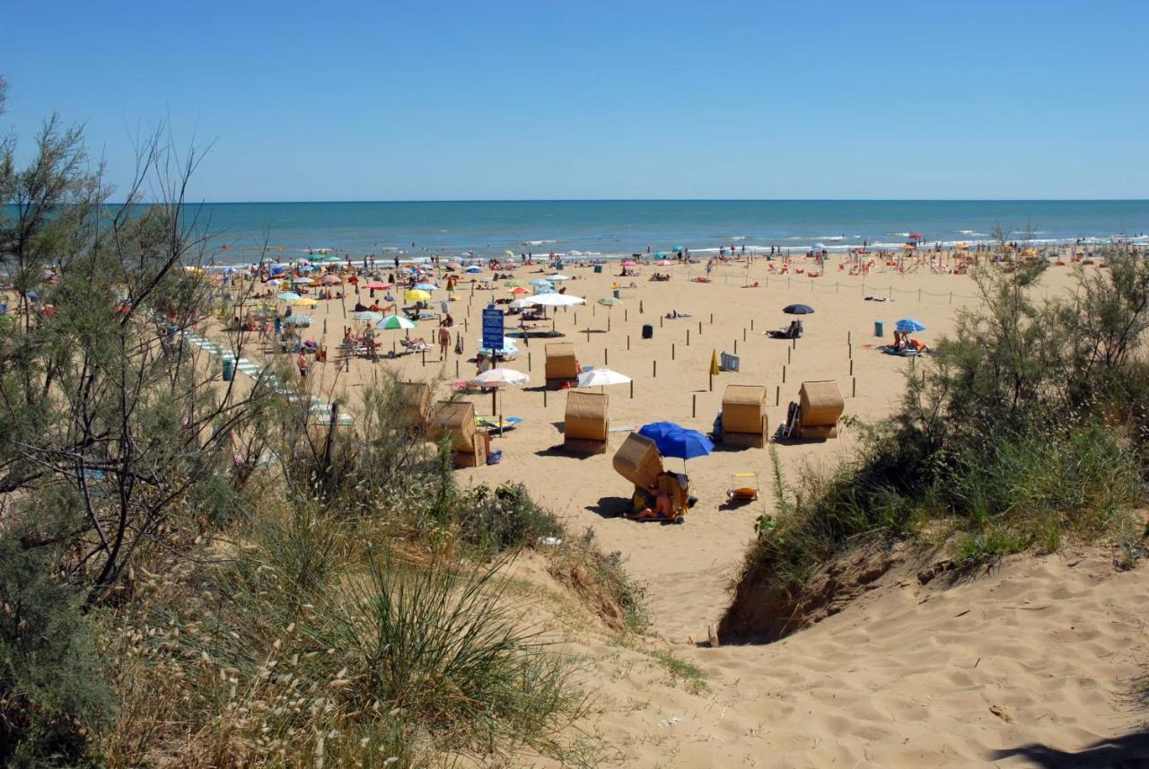 Mobilhome Skalla Cz Lignano Lignano Sabbiadoro Exterior foto
